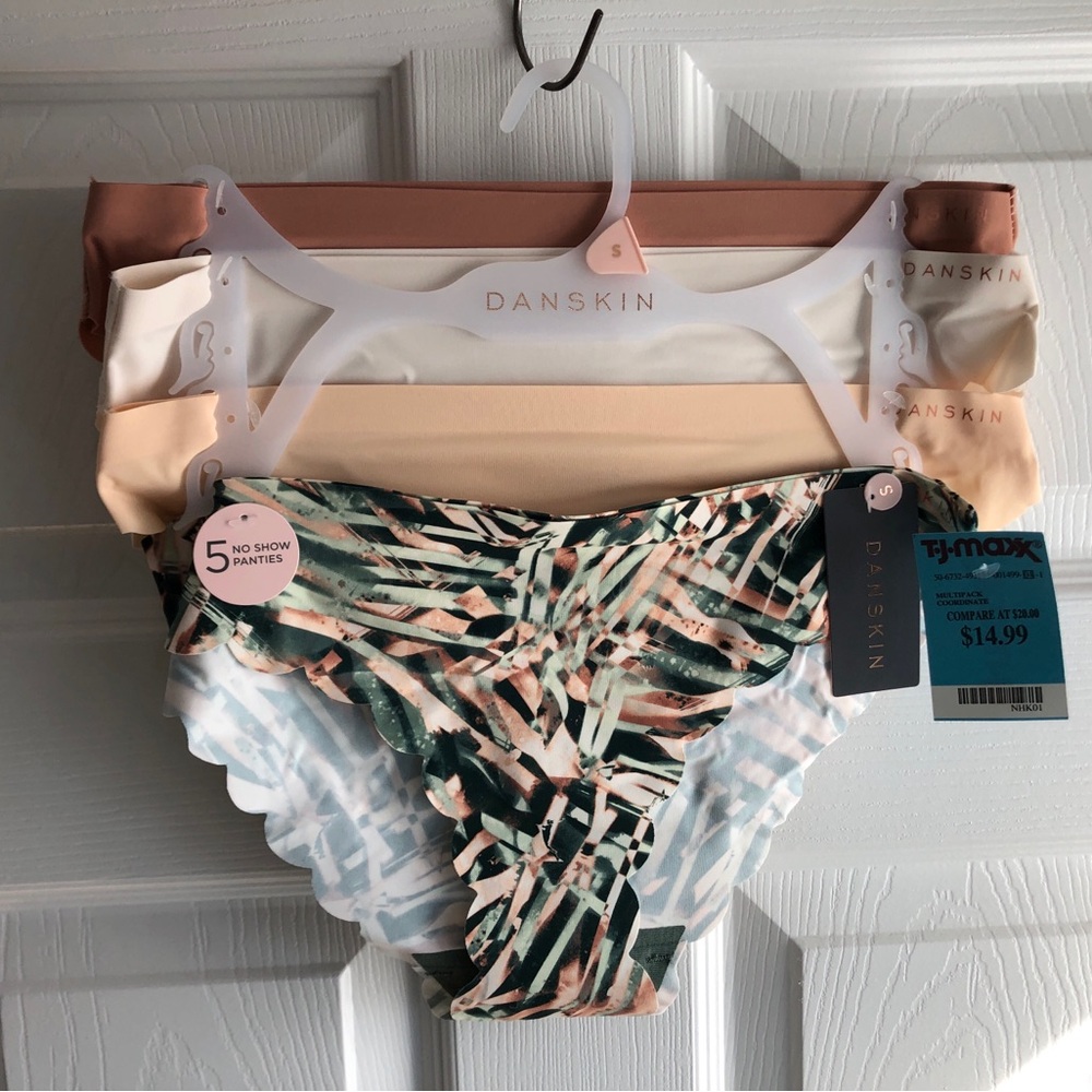 Danskin No Show Panties (4 qty)